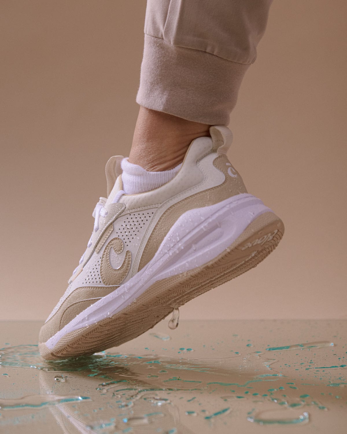 Women's Strada - White / Vintage Tan - Image 7